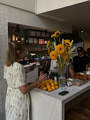 Цветы в Барселоне: доставка букетов, оформление праздников и интерьеров, мастер-классы по флористике